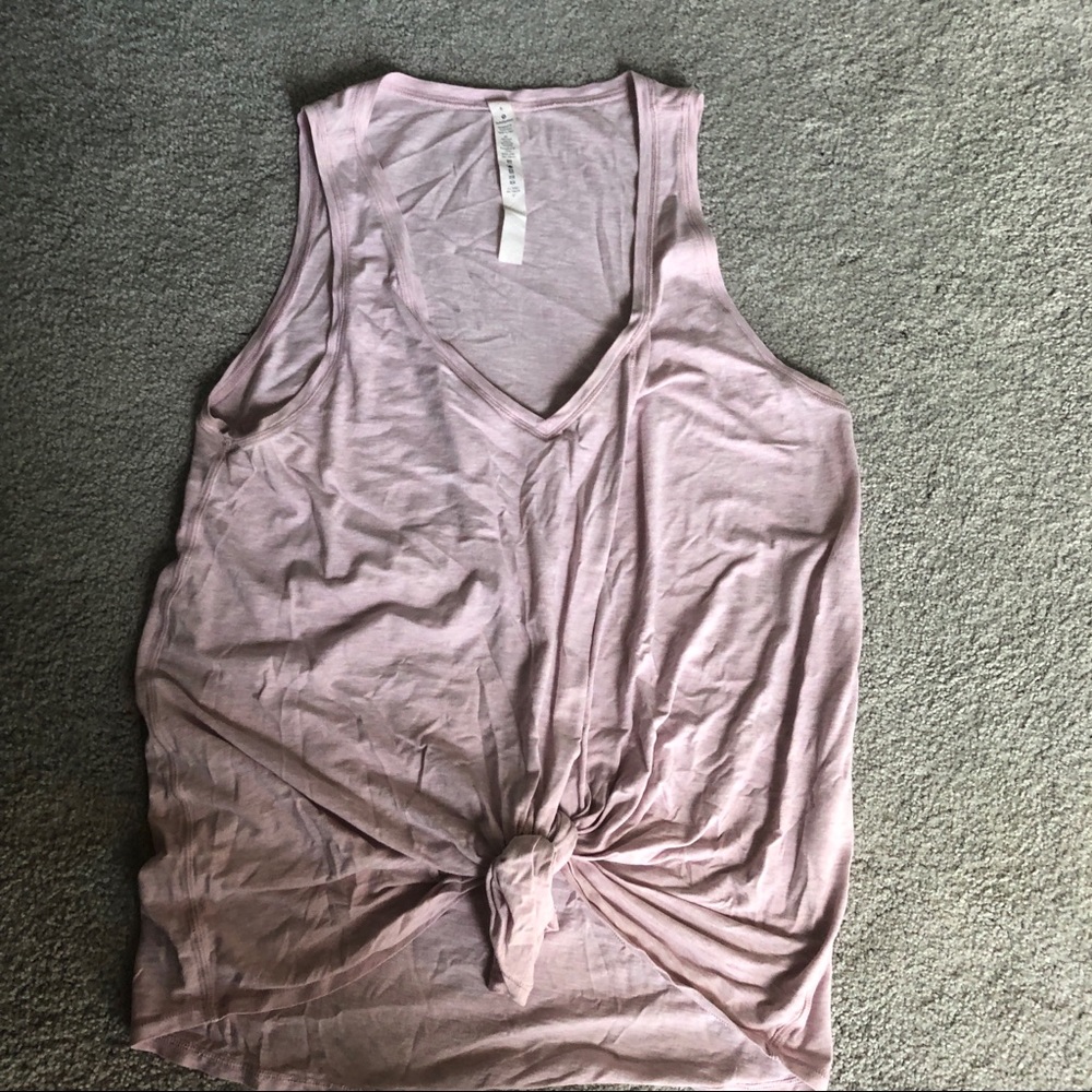 Lululemon knotted pink tank